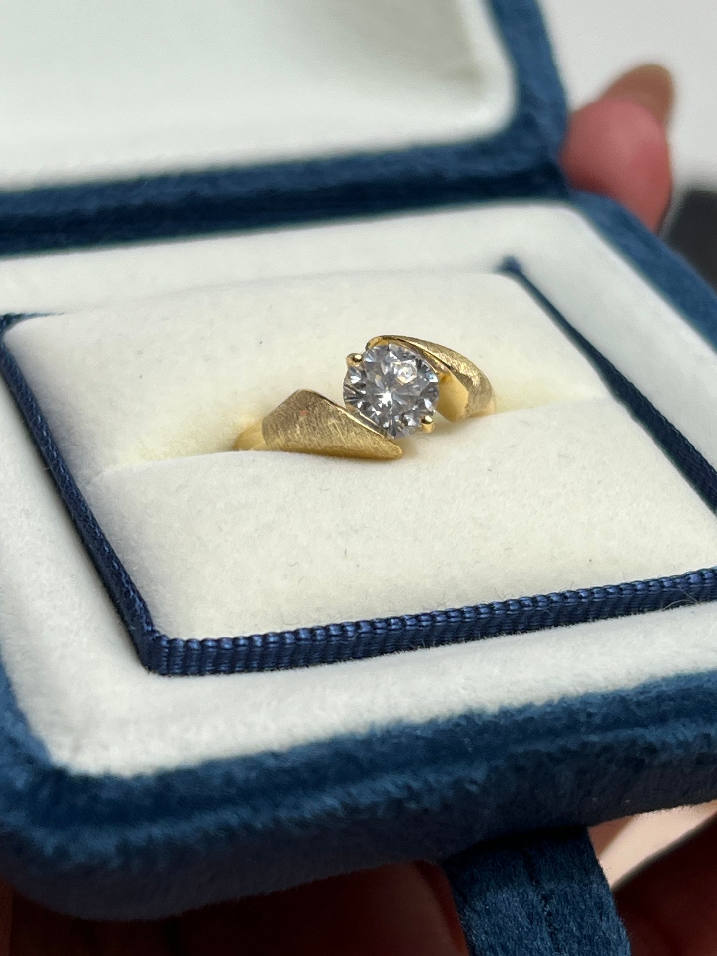 Terry Ring Moissanite