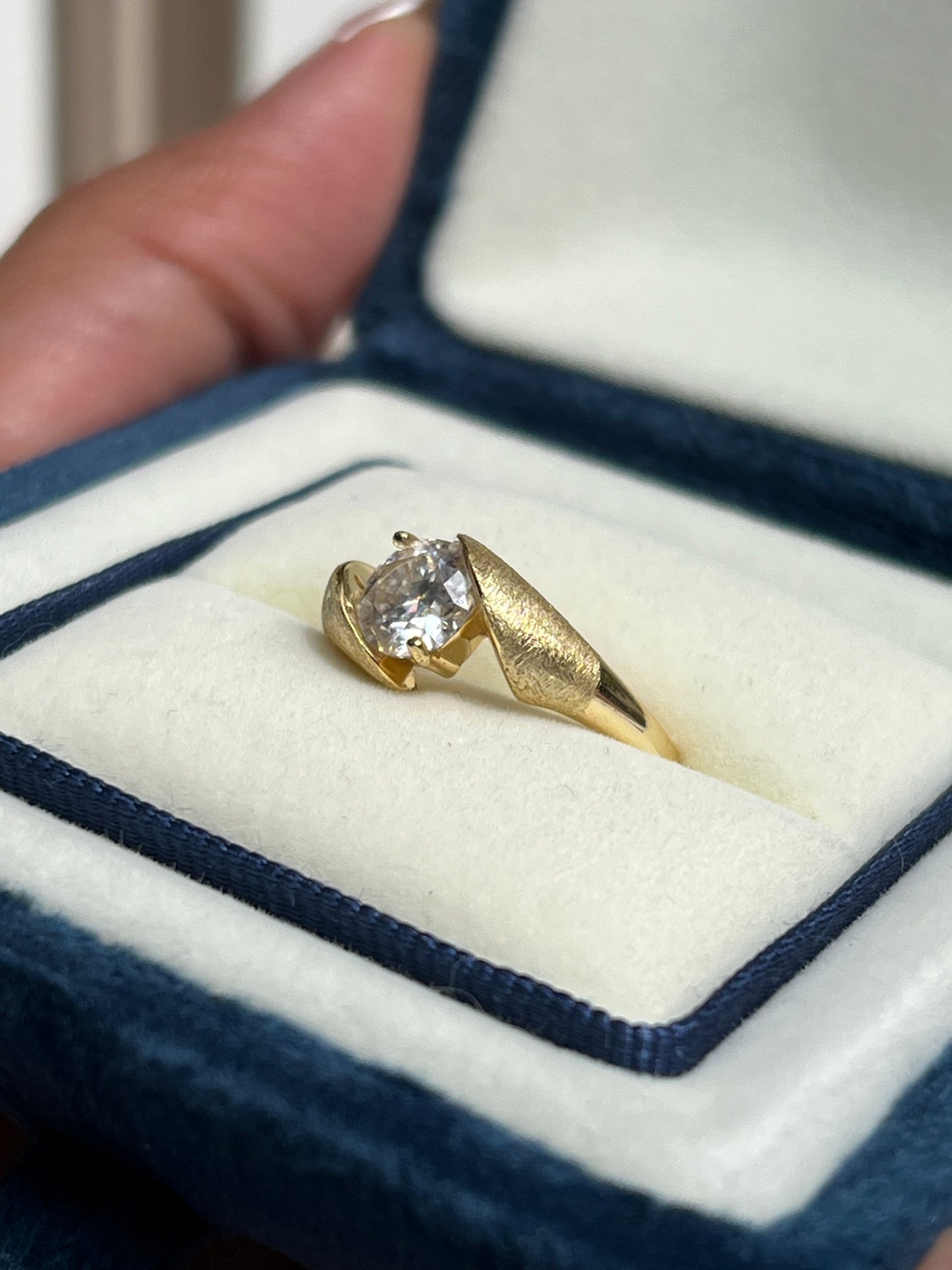 Terry Ring Moissanite