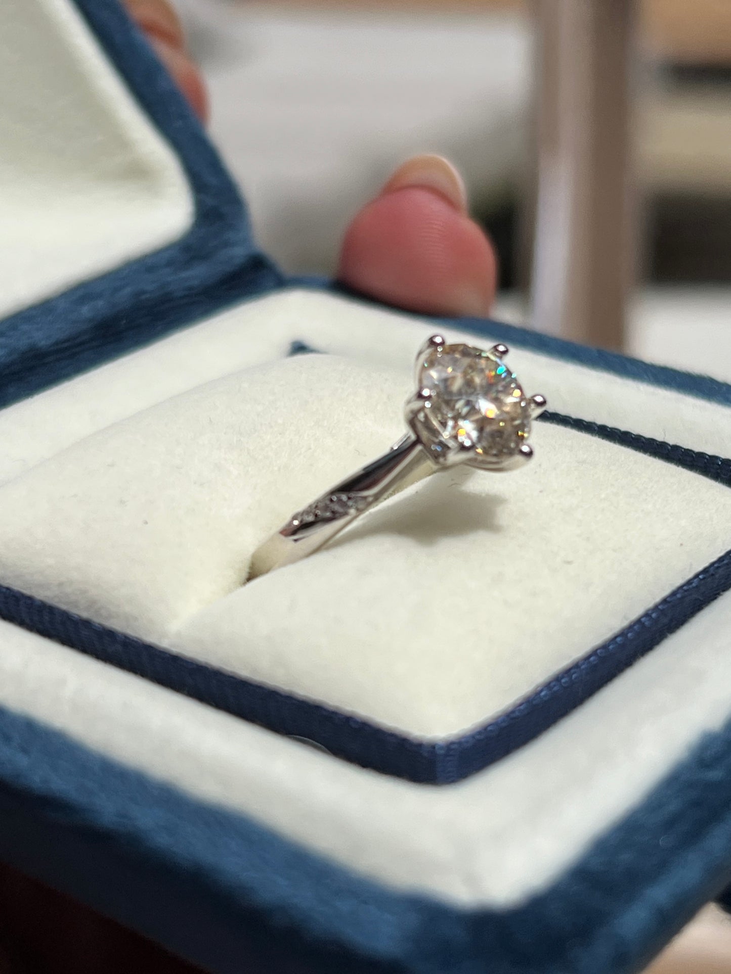 Boomi Ring Moissanite