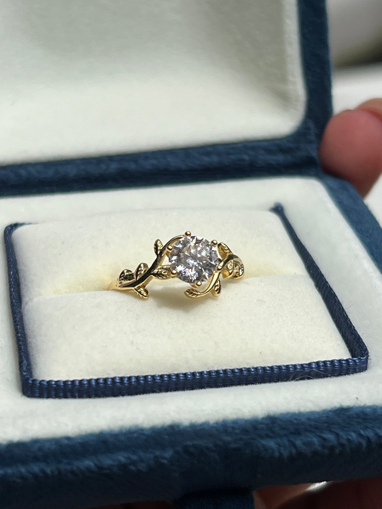 Rose Vine Ring Moissanite