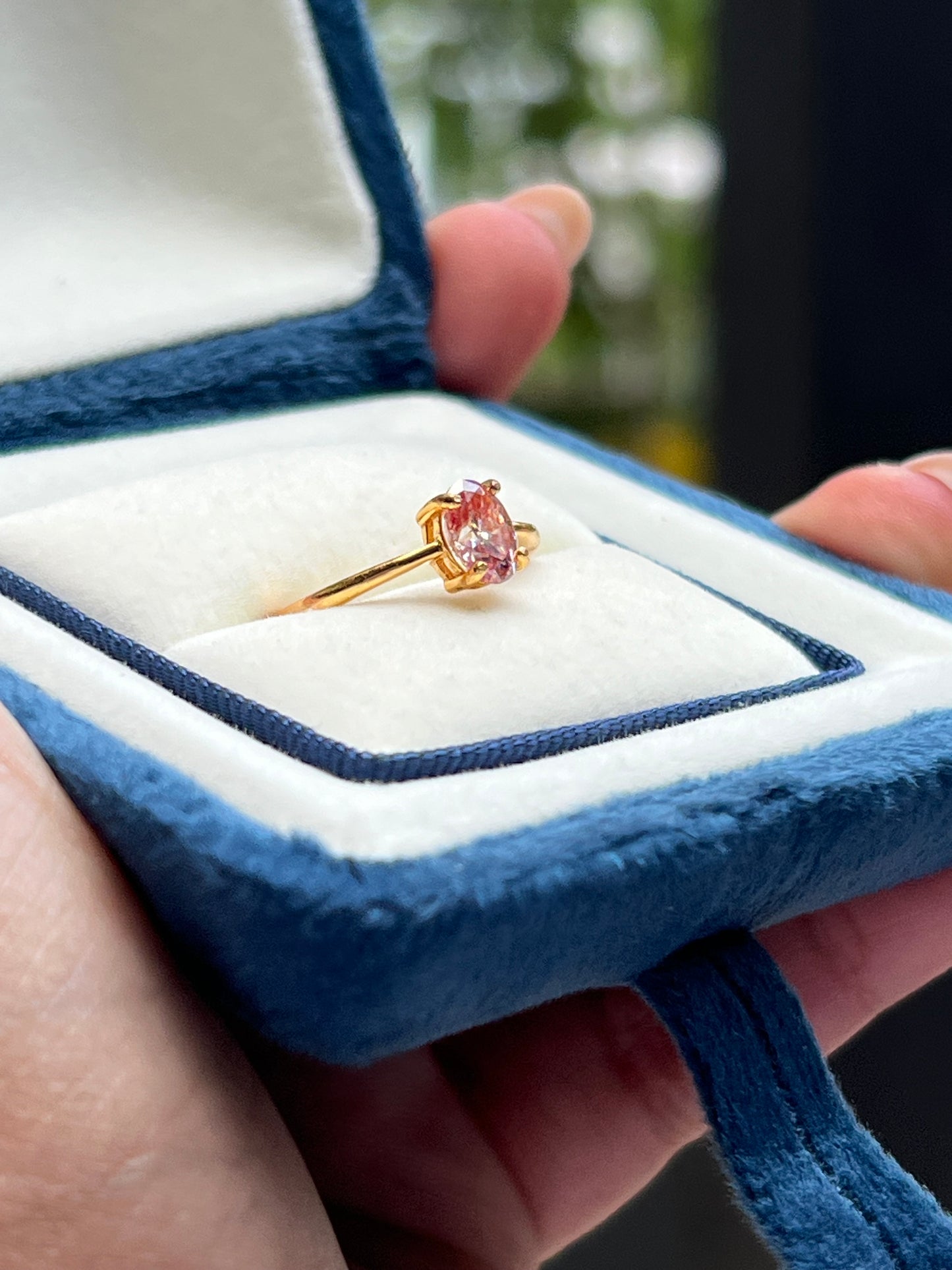 Remmi Ring Lab Sapphire
