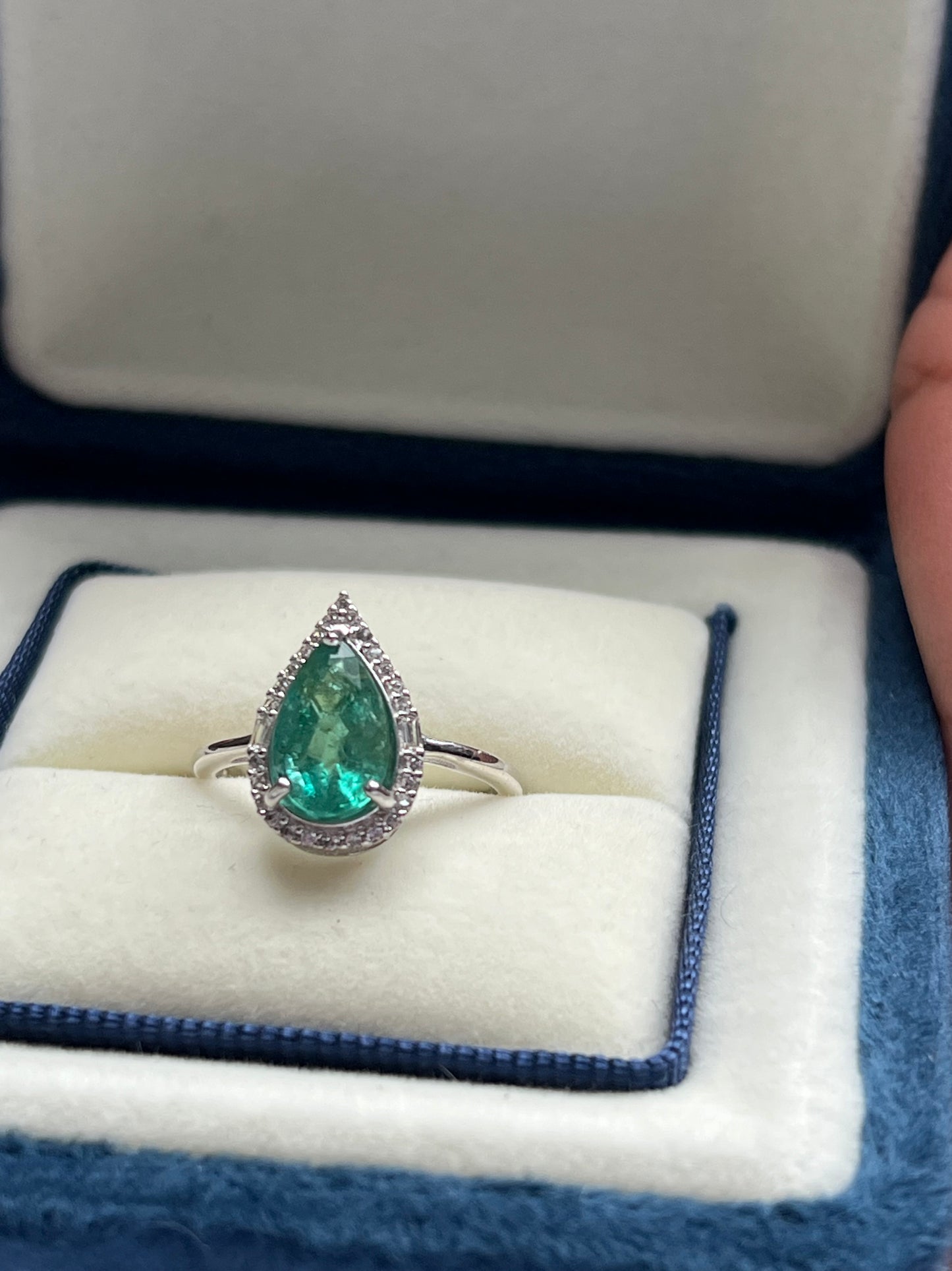 Maggie Ring Emerald