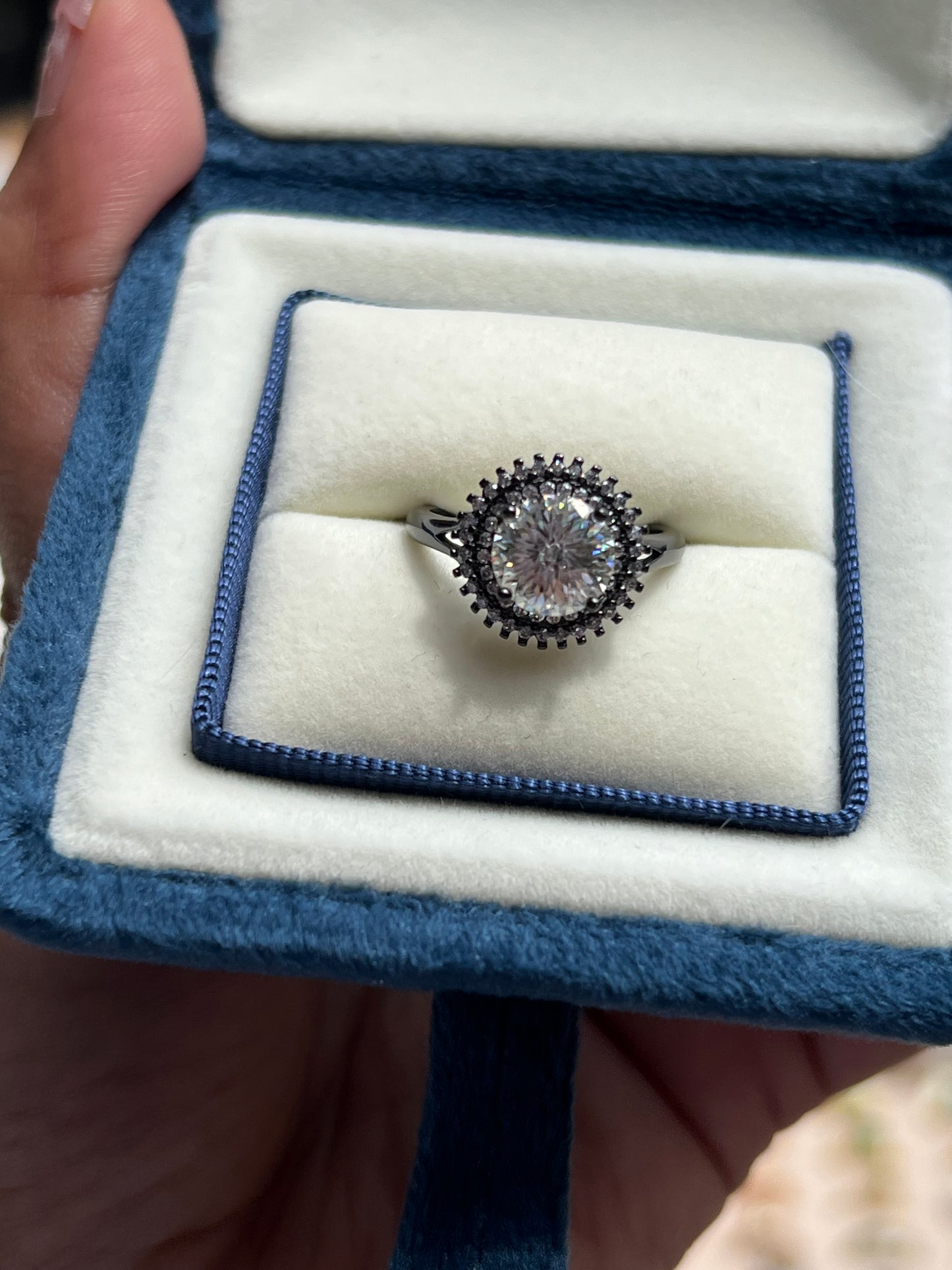 Sunburst Ring Moissanite