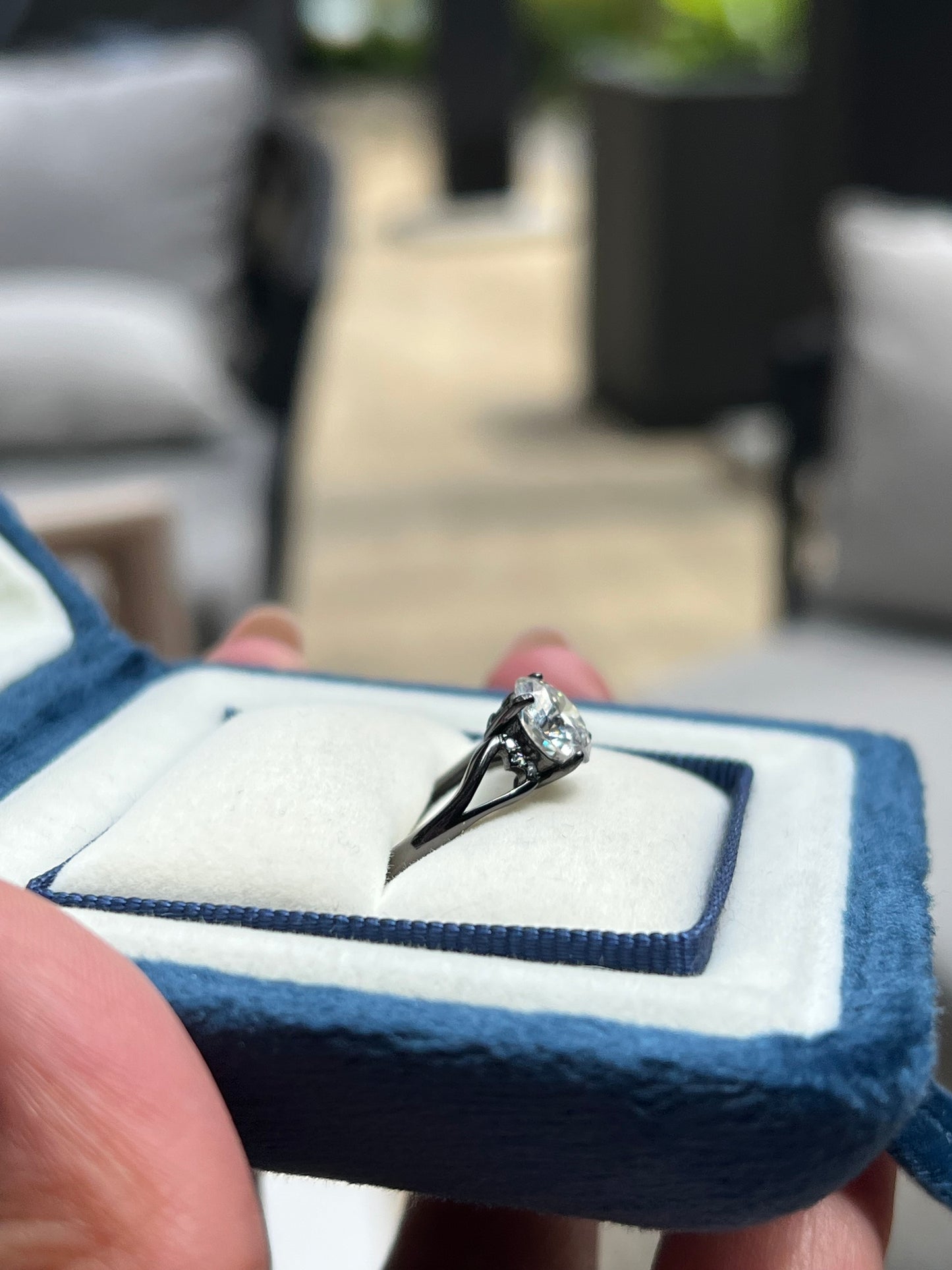 Wella Ring Moissanite