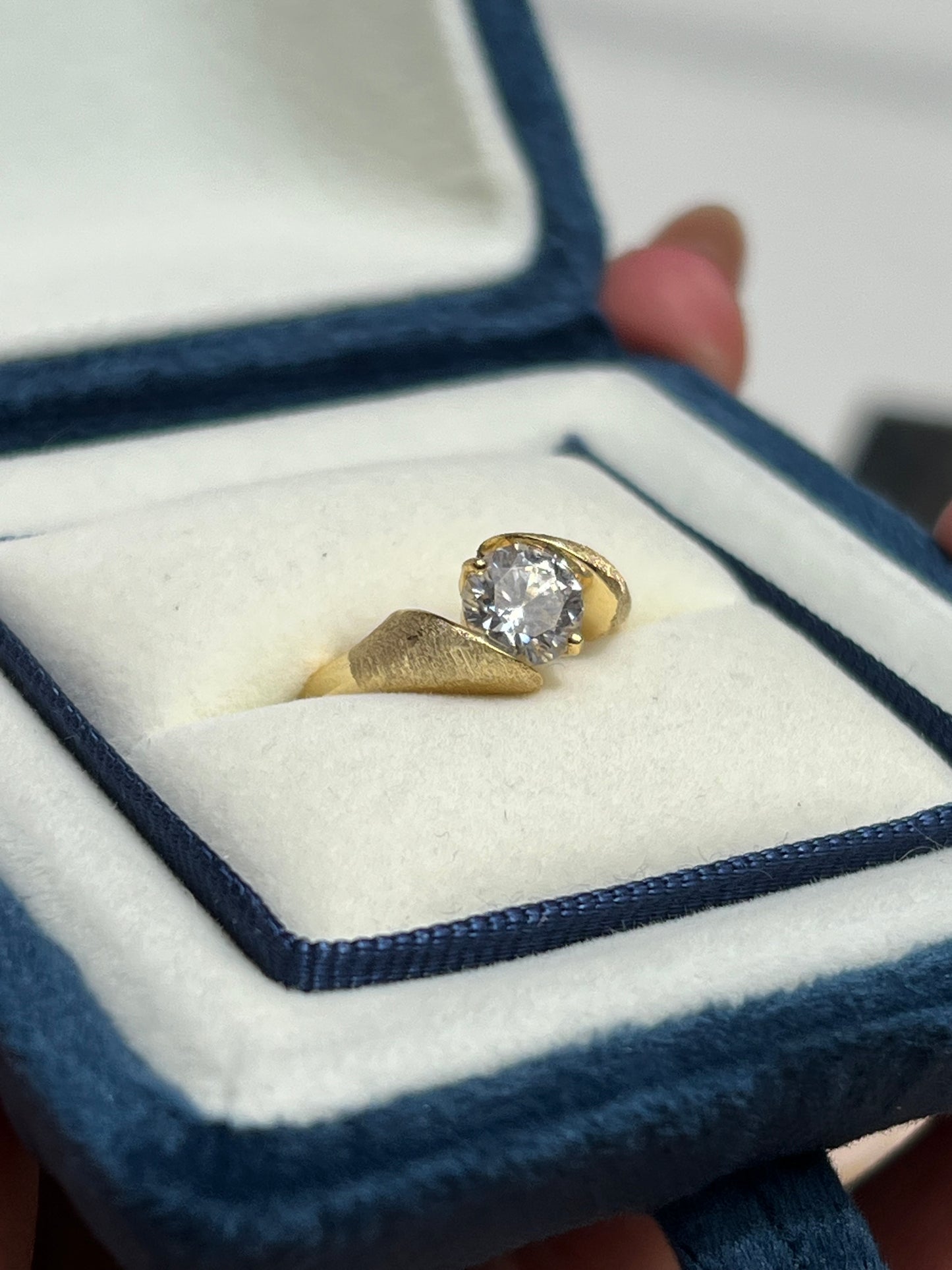 Terry Ring Moissanite