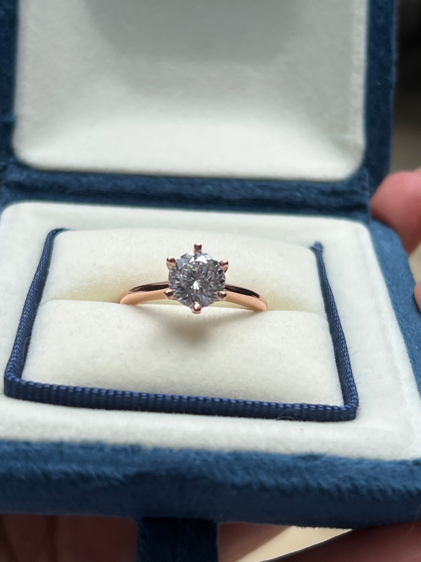 Hunter Ring Moissanite