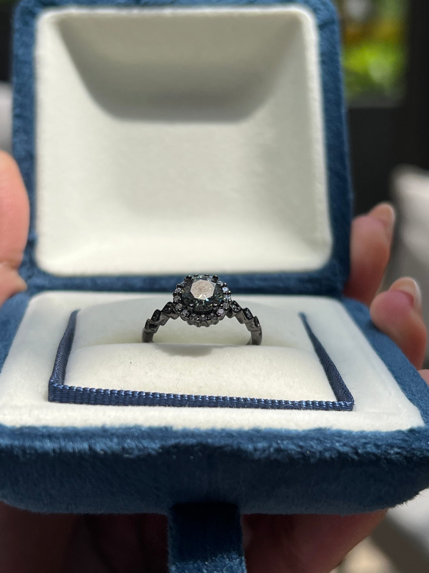 Mina Ring Moissanite