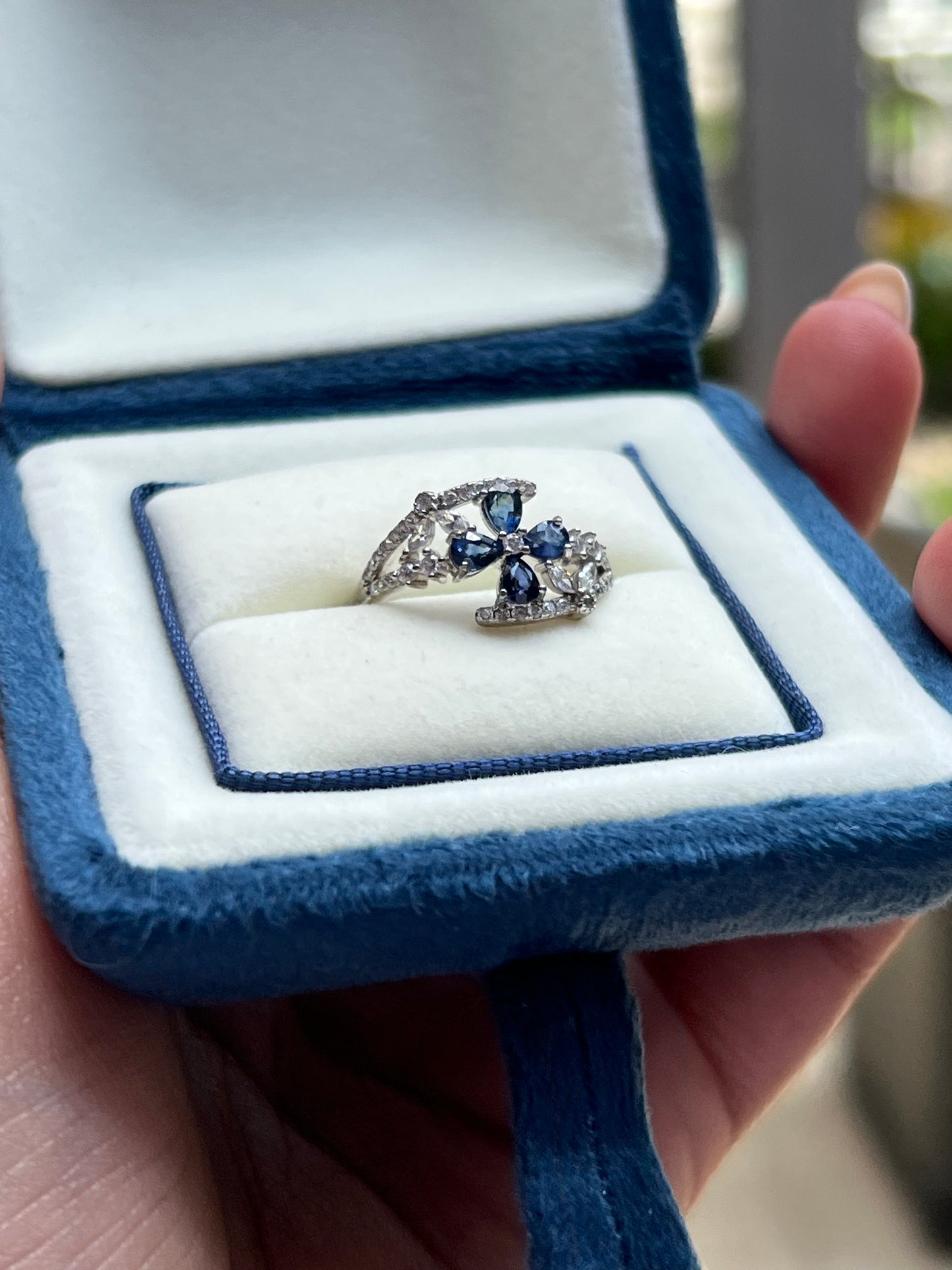 Vera ring sapphire