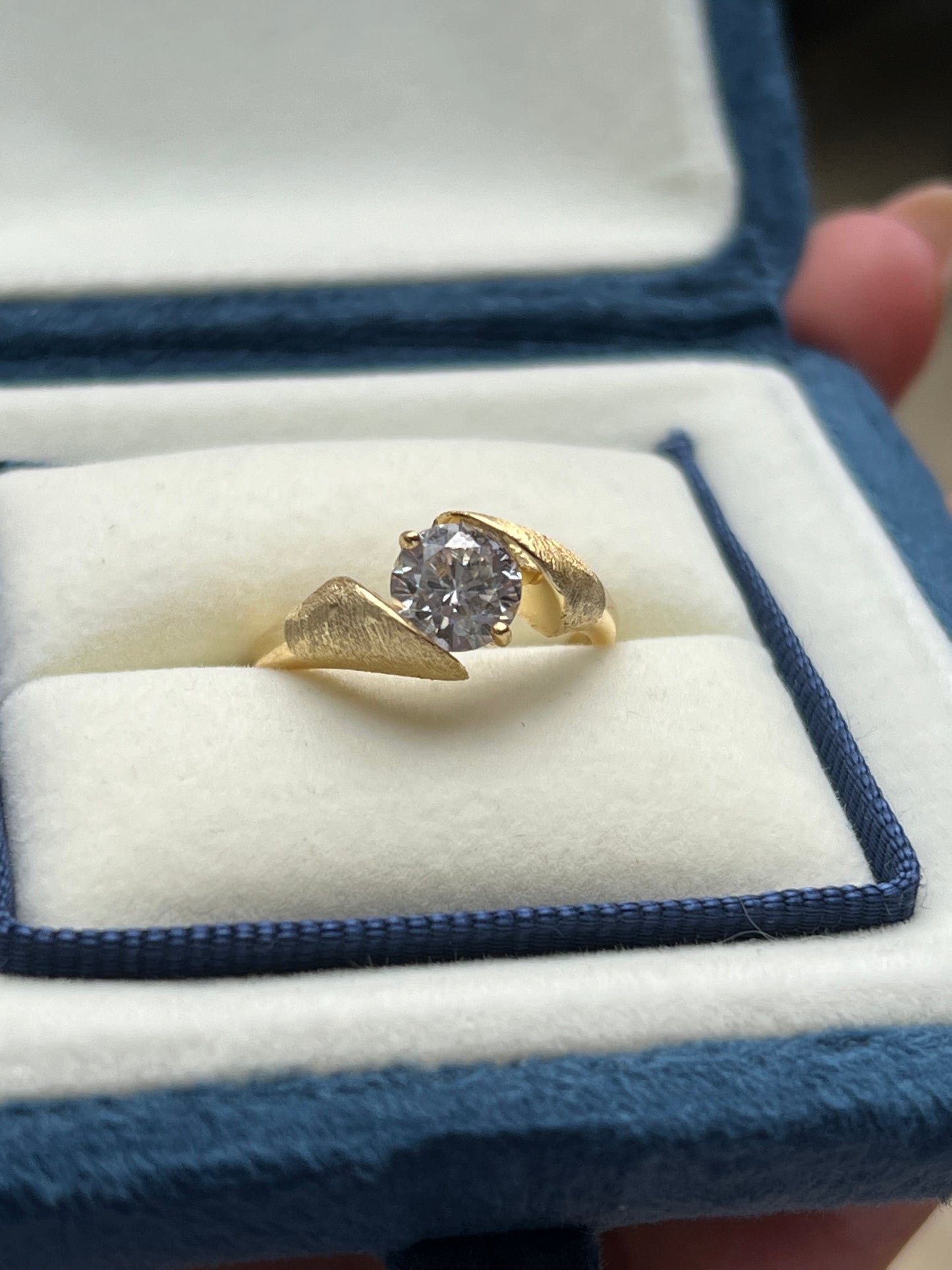 Terry Ring Moissanite