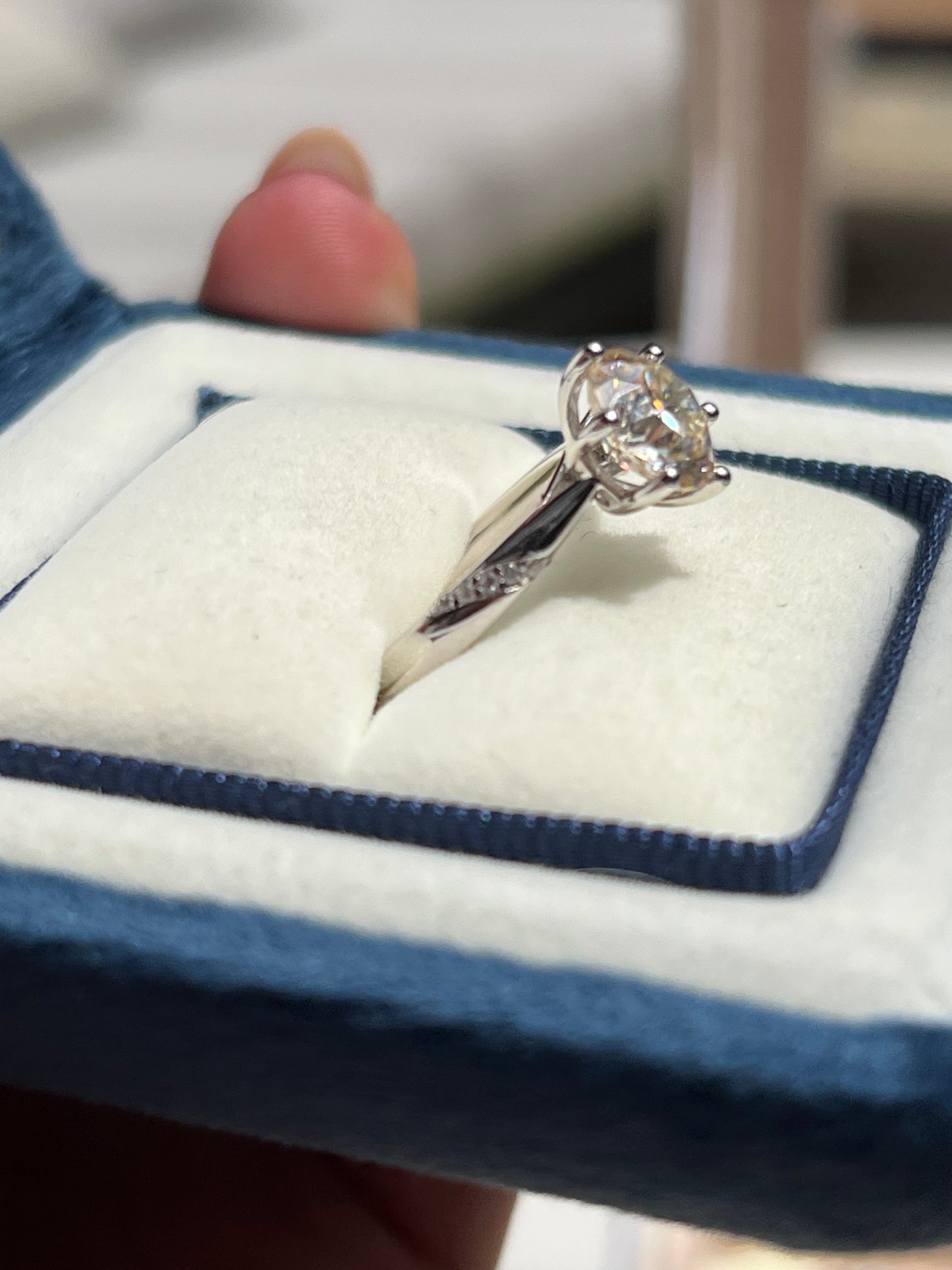 Boomi Ring Moissanite