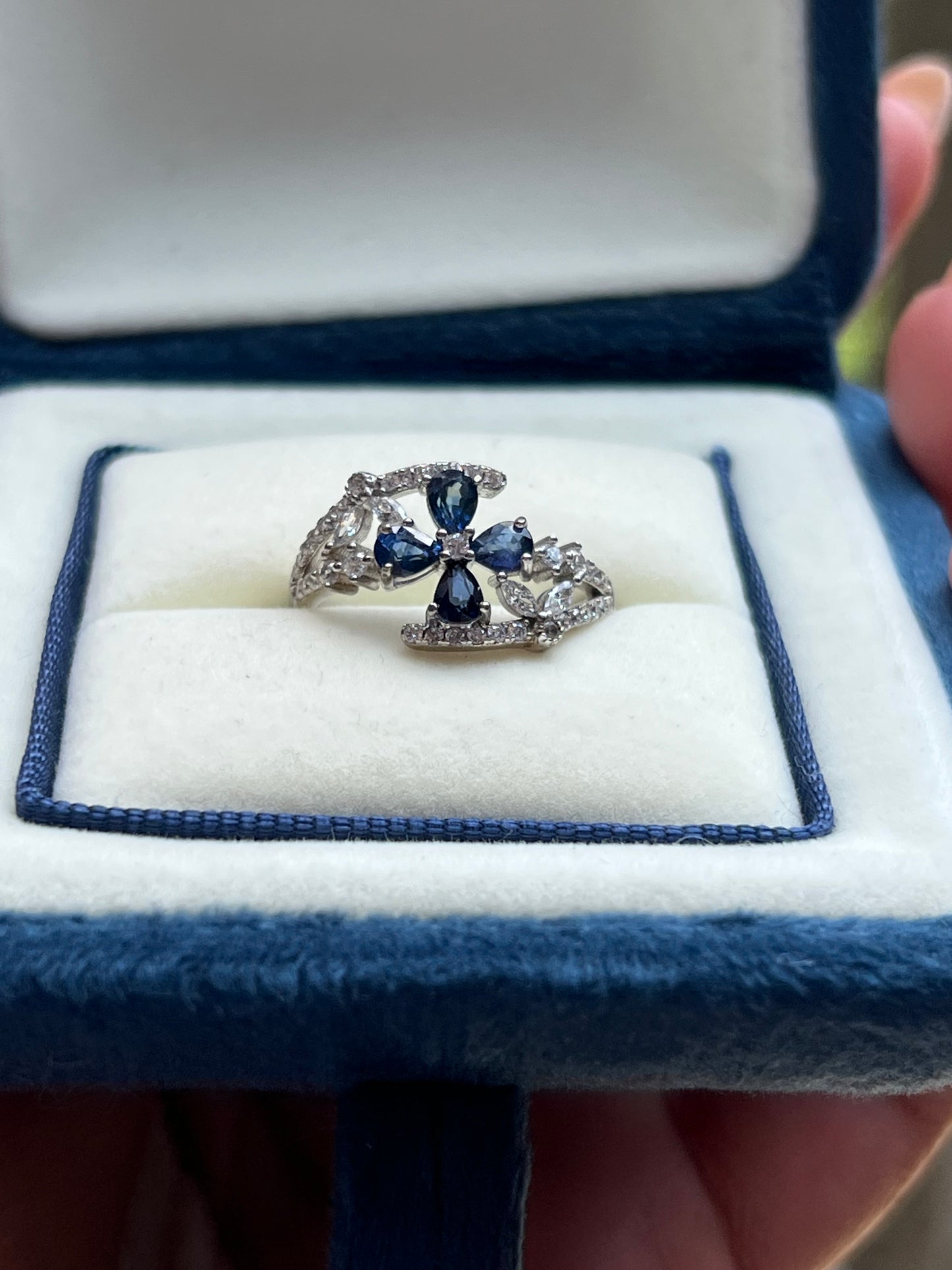 Vera ring sapphire