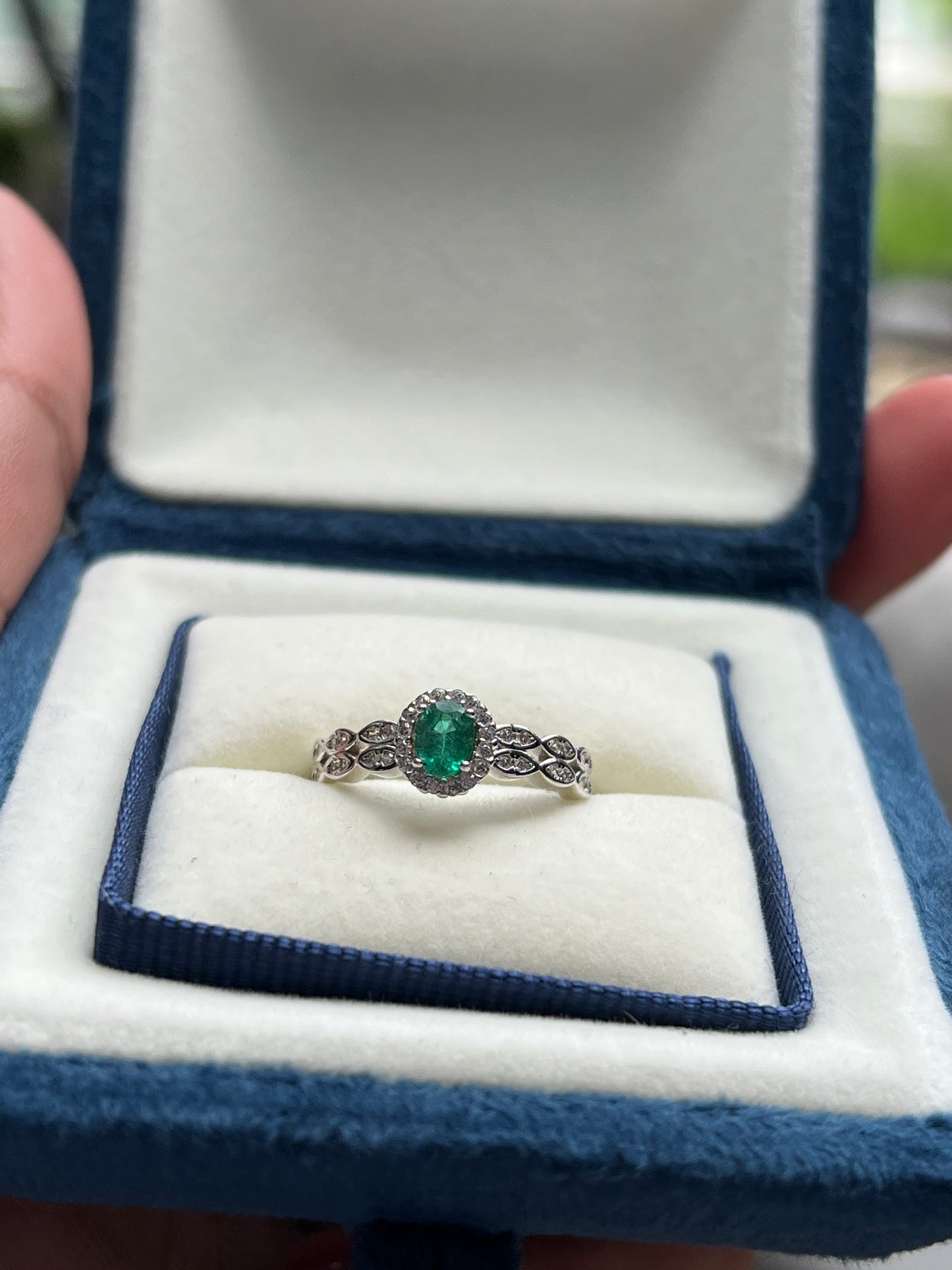 Xia Ring Emerald