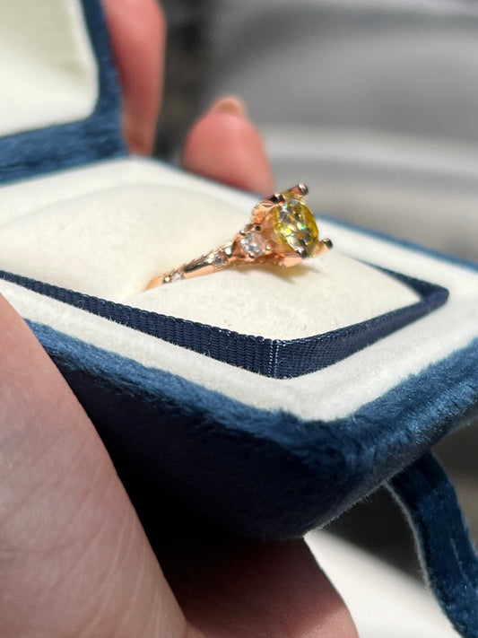Chloe Ring Moissanite