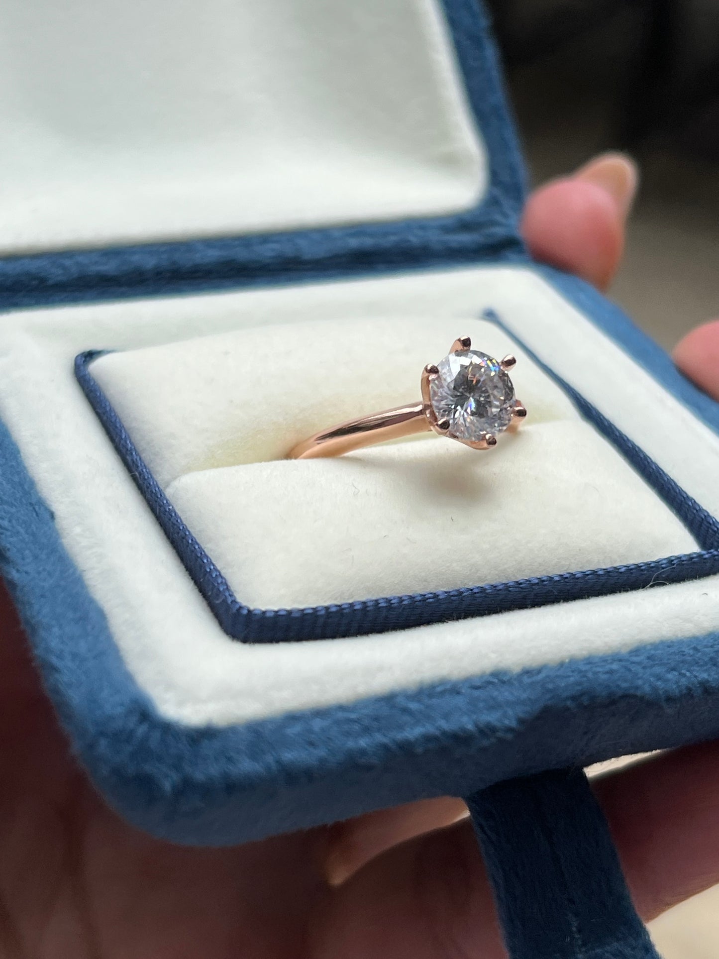 Hunter Ring Moissanite