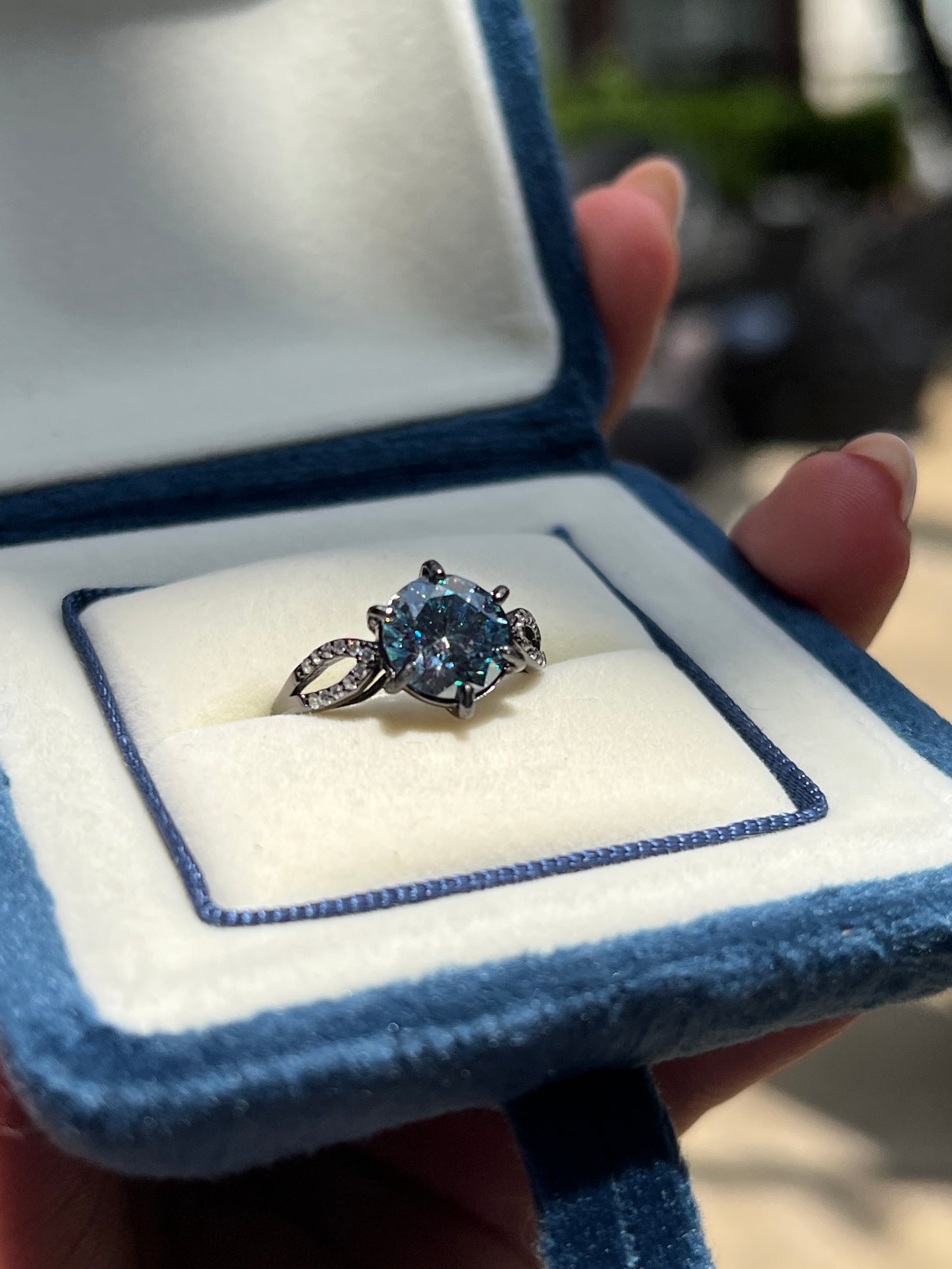 Addison Ring Moissanite