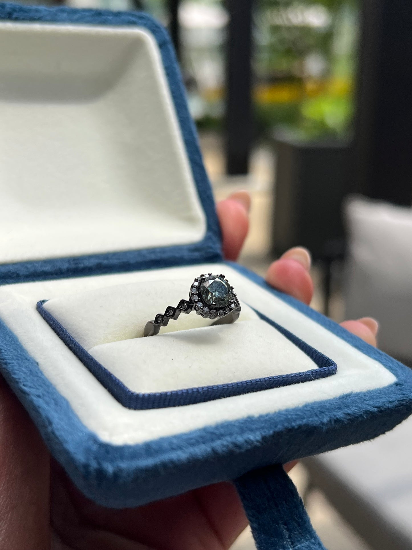 Mina Ring Moissanite