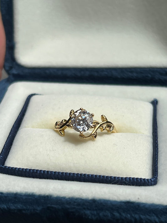 Rose Vine Ring Moissanite