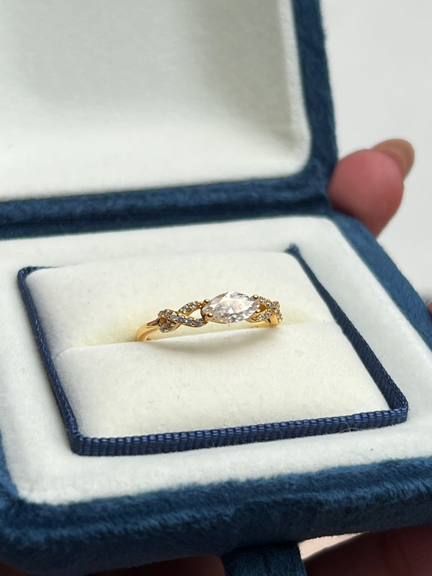 Tessa Ring Moissanite