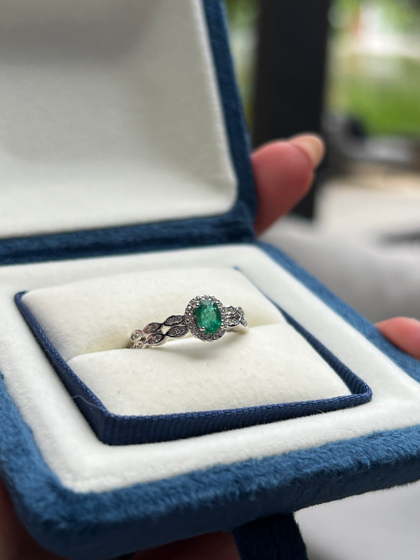 Xia Ring Emerald