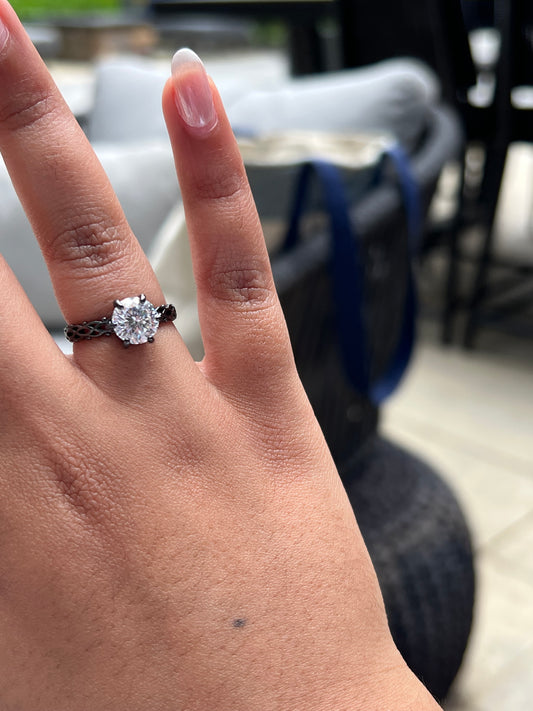 Trista Ring Moissanite