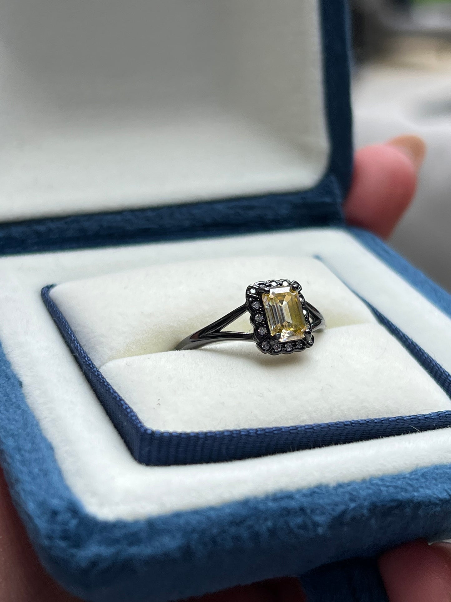 Abby Ring Moissanite