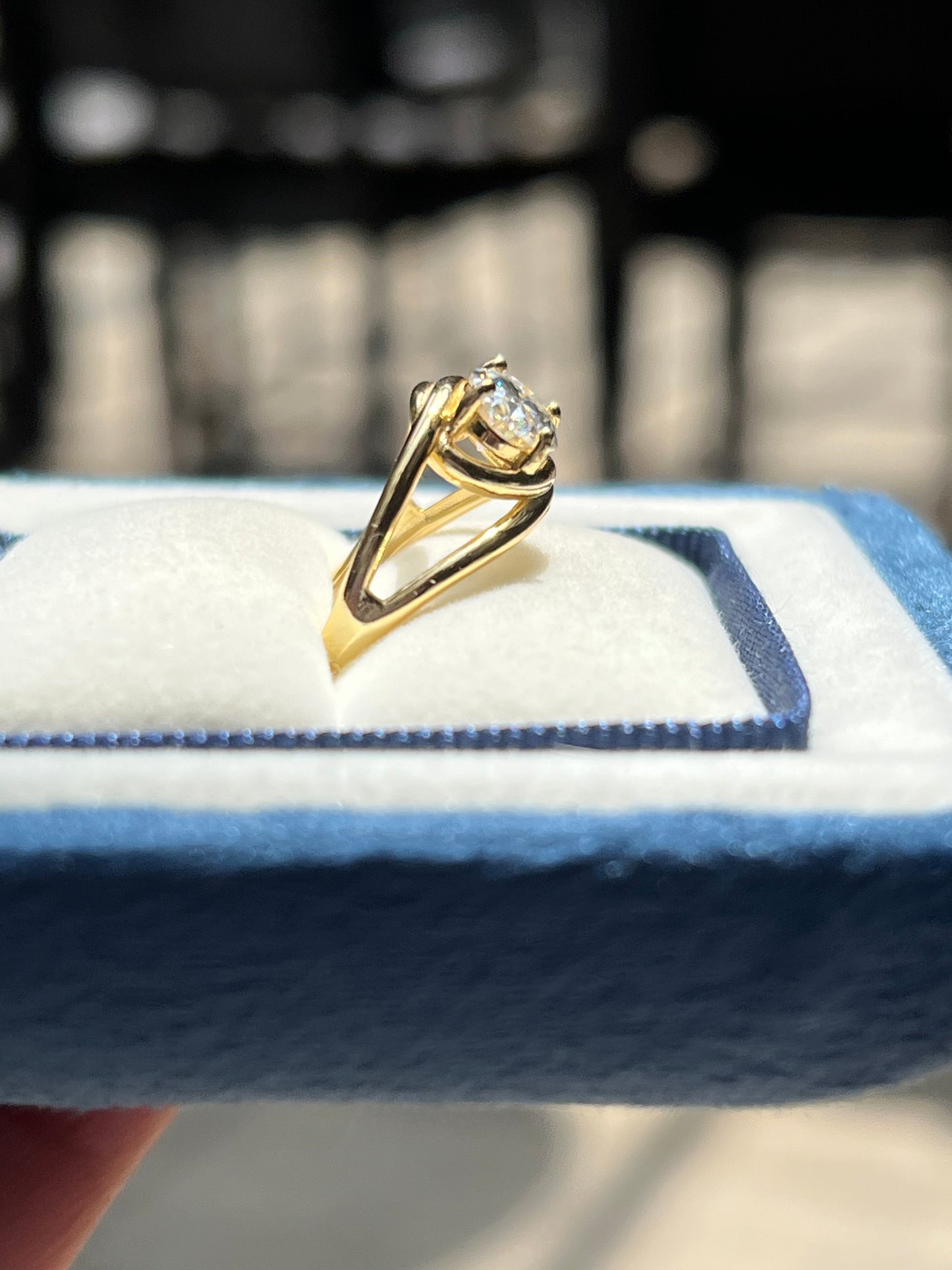 Madi Ring Moissanite