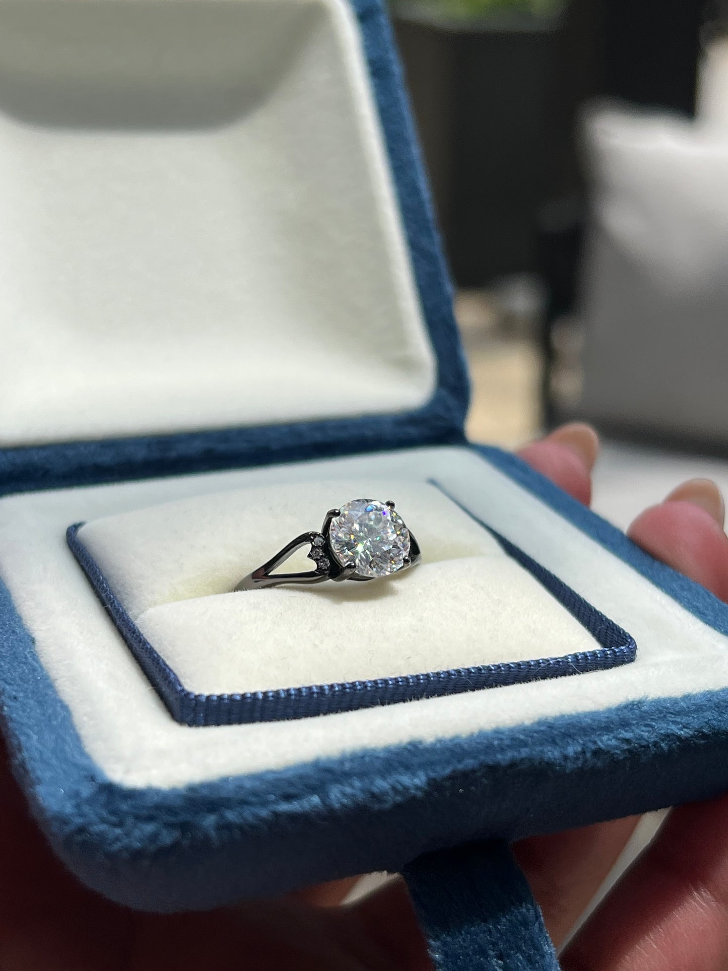 Wella Ring Moissanite