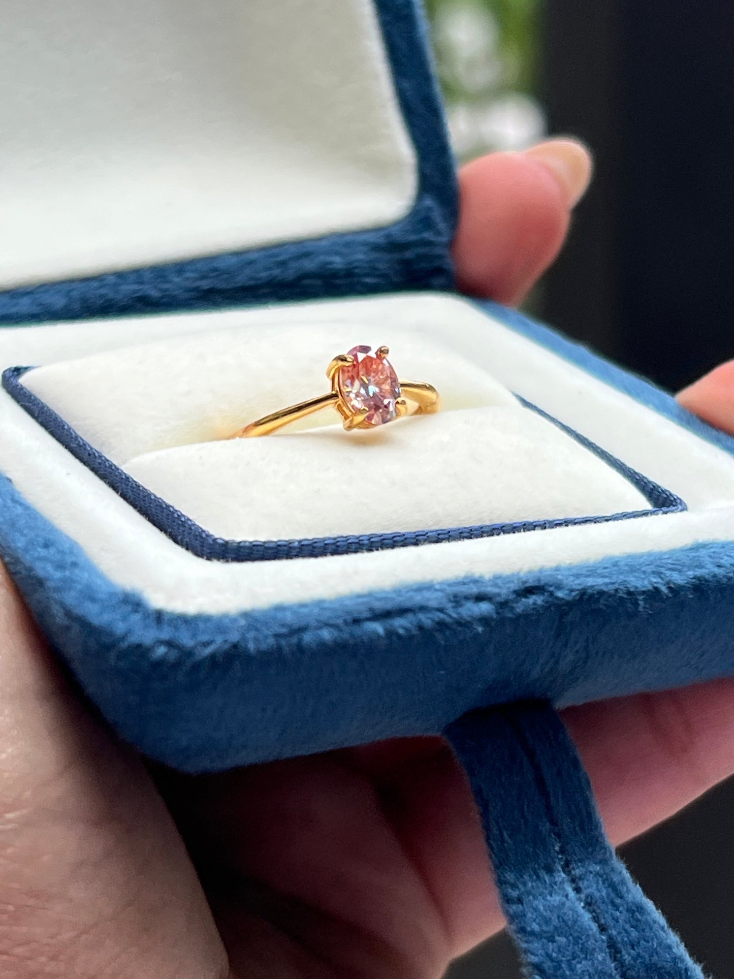 Remmi Ring Lab Sapphire