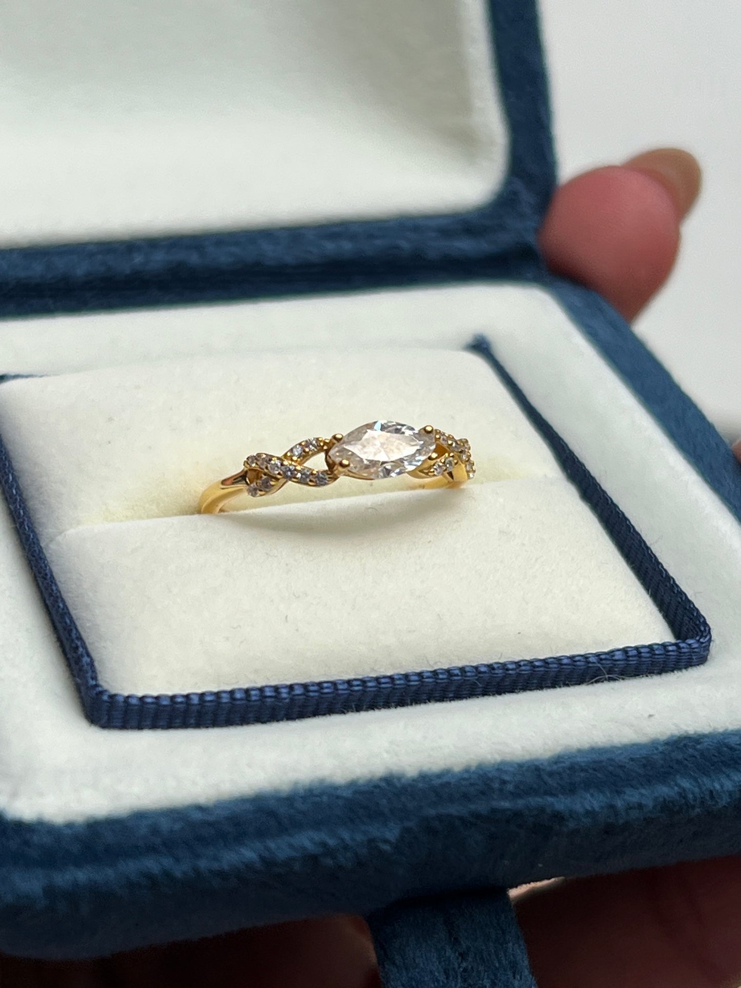 Tessa Ring Moissanite