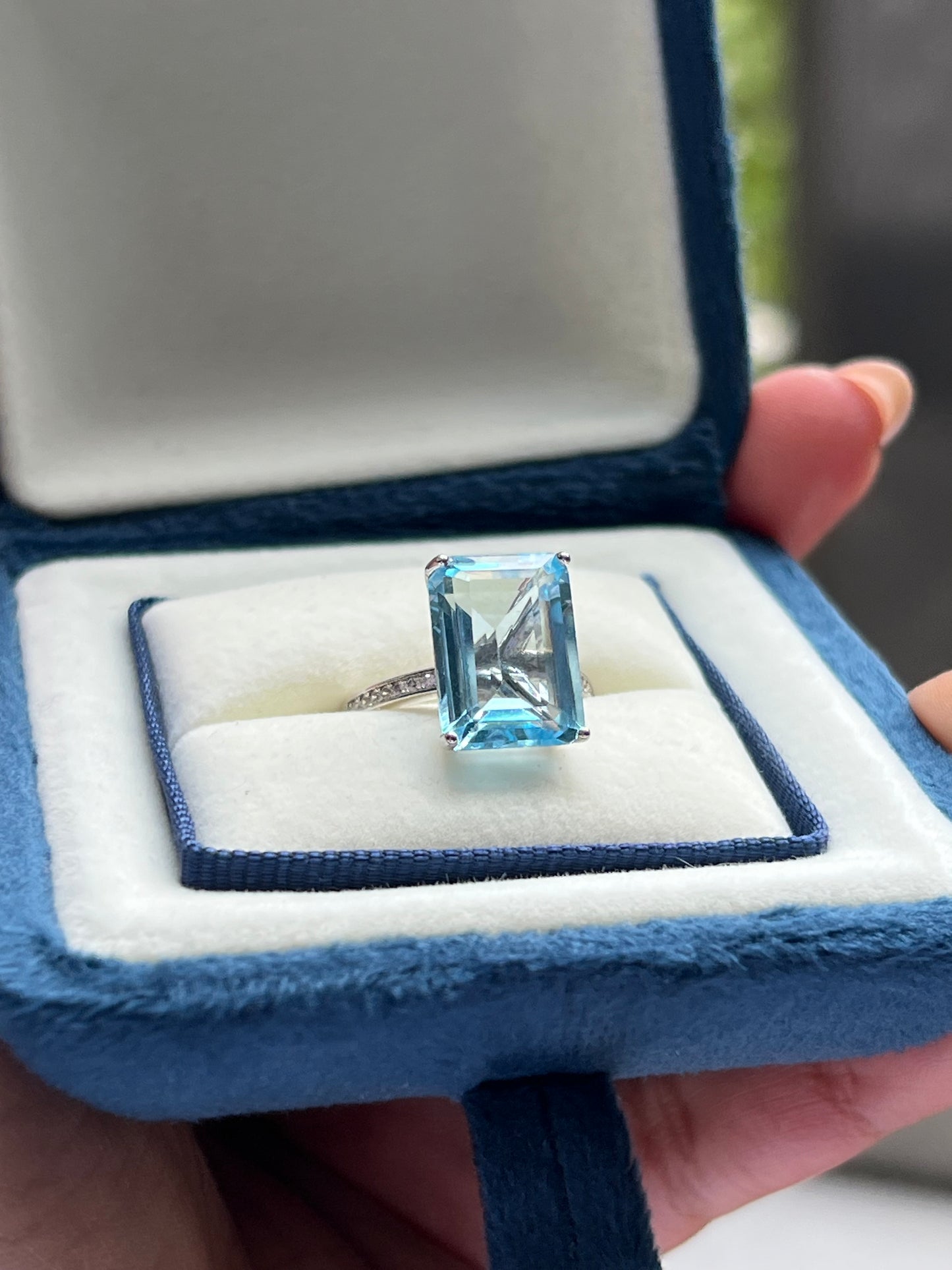 Olivia Ring Topaz