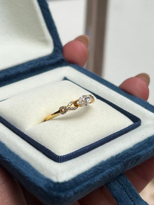 Tessa Ring Moissanite