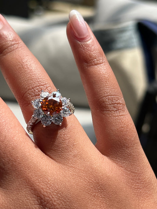 Sunny Ring Moissanite