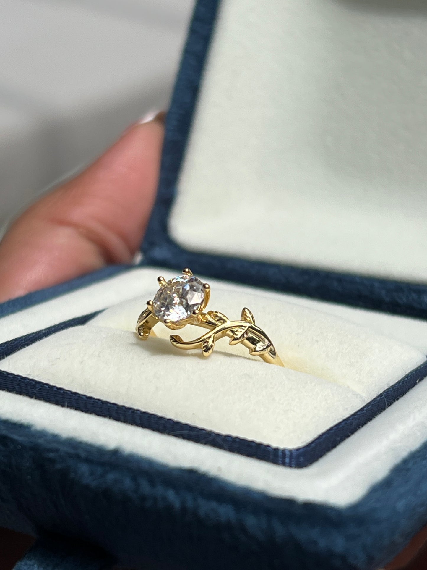 Rose Vine Ring Moissanite